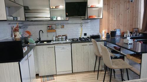 3bad 2 bath a cozy and warm apartment in Vanadzor in Vanadzor