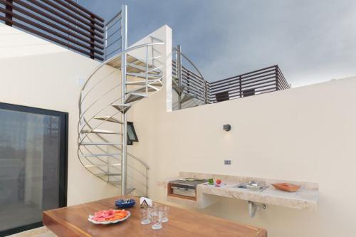Tulum Penthouse 3BR ONLY 1 MILE FROM BEACH - image 2