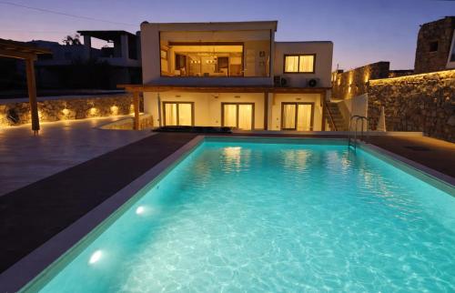 Luxury Villa Frankie Mykonos private pool&jacuzzi – khách sạn tại Kalafati