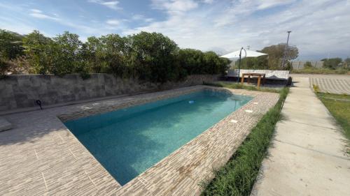 Casa de Campo con Piscina y Terraza Cerca de Huacachina Condominio Privado en Ica in Divino Maestro