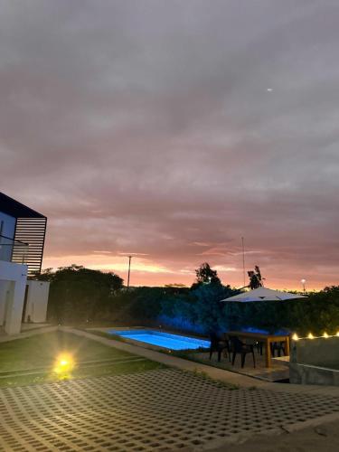 Casa de Campo con Piscina y Terraza Cerca de Huacachina Condominio Privado en Ica in Divino Maestro