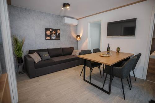 Mobile home Aria with jacuzzi - image 4