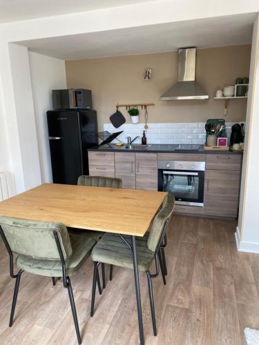 Køkken, Appartement avec terrasse ensoleillée à Vitré (Appartement avec terrasse ensoleillee a Vitre) in Vitre
