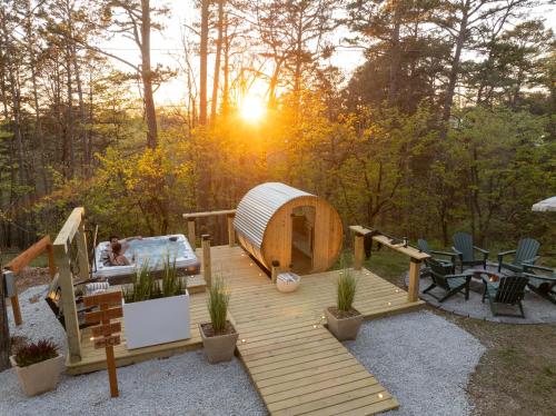 The Woodsman Lodge - Eureka Springs