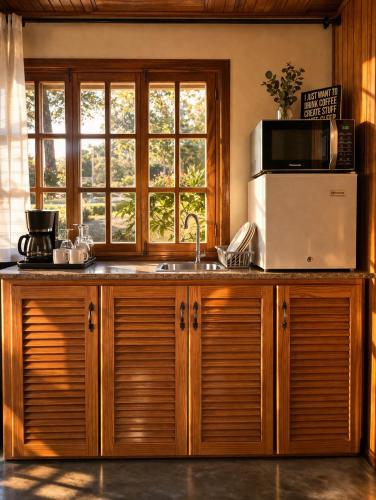 廚房, El Santuario Ecolodge - Hotel & Dorms in 洛斯納蘭霍斯