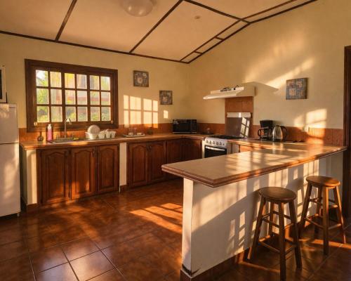 廚房, El Santuario Ecolodge - Hotel & Dorms in 洛斯納蘭霍斯