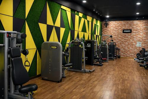 EXECUTIVE STUDIO Apartment in GOLD CREST RESIDENCY- DHA PHase 4 Lahore - image 4