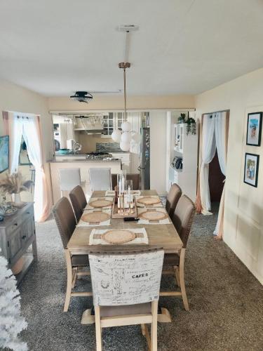 Instalaciones, Cozy Stays in Oranjestad