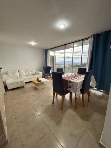 Comodo Apto 2Hab con Piscina, Gym y Balcón (Comodo Apto 2Hab con Piscina, Gym y Balcon) in Floridablanca