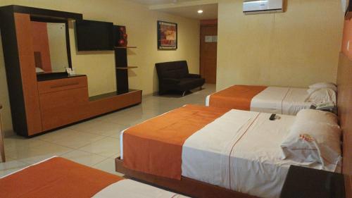 room detail thumbnail 1