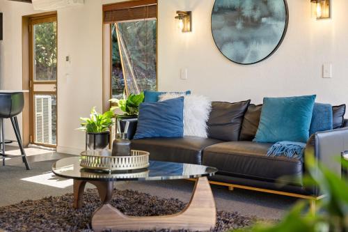 Walk to town 39B Alpine Chalet - image 14