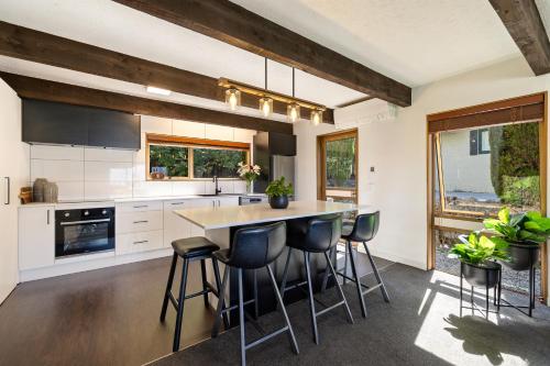 Walk to town 39B Alpine Chalet - image 7