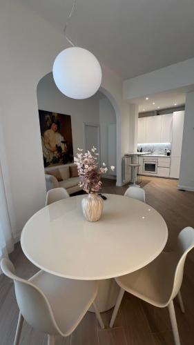 casa cavour beige