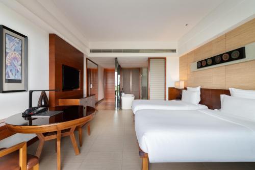 room detail thumbnail 1