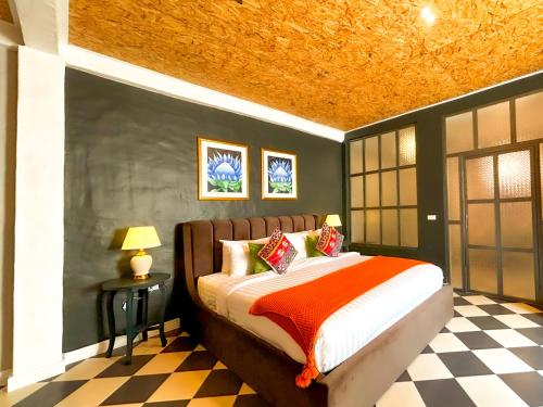 room detail thumbnail 0