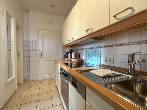 Gaestehaus-Gorch-Fock-Wohnung-2-mit-direktem-Meerblick - image 2