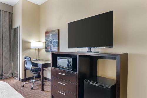 Best Western Plus Capital Inn - image 19