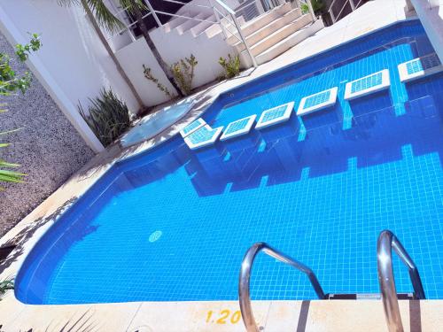 泳池, Deluxe Double Suite with Private Oceanfront Feel in 維亞斯德索爾