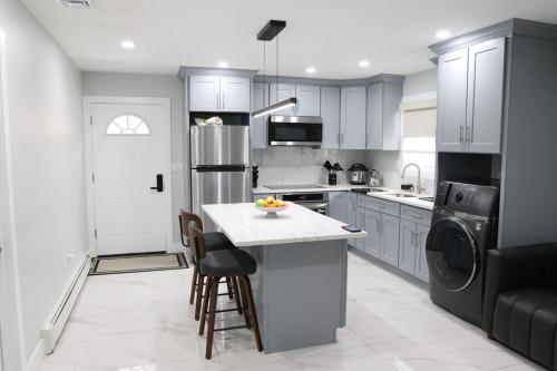 Modern 1BR Near Woodbury Commons in Central Valley (New York)