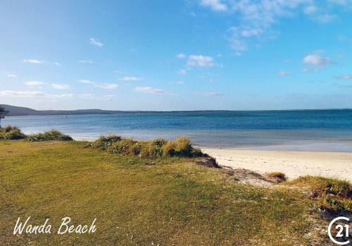 Panoramic Water Views from a Coastal Retreat in Port Stephens