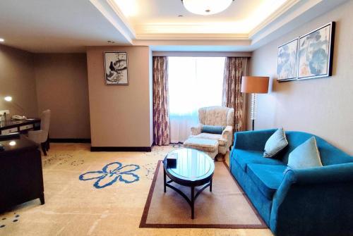 Ramada Plaza Tianlu Hotel Room Type - Business Suite