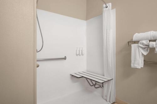 Days Inn & Suites by Wyndham Airport Albuquerque in Albuquerque, USA