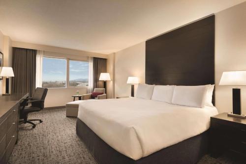 Radisson Hotel Vancouver Airport in Richmond, Canada