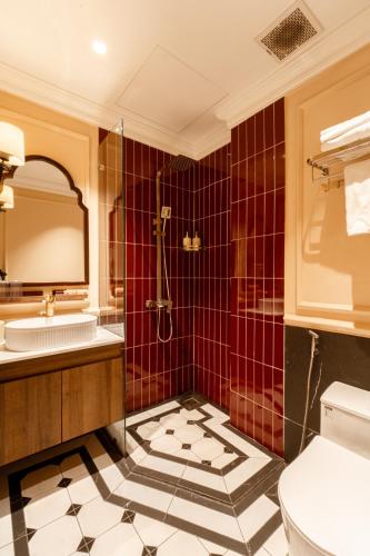 room detail thumbnail 2