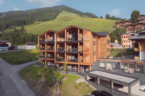 Saalbach Suites Private Spa by ALPS RESORTS – khách sạn tại Vorderglemm