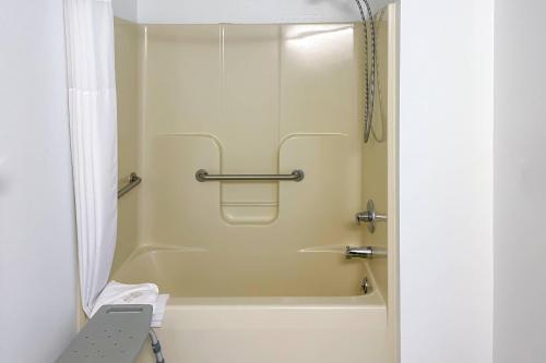 Quality Inn & Suites Georgetown - Seaford - image 32