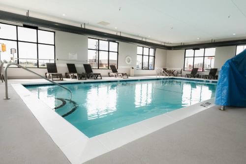 Comfort Suites Effingham - image 39