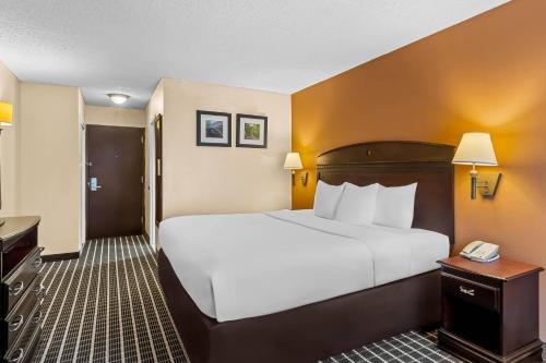 Comfort Inn & Suites Somerset - New Brunswick - image 34