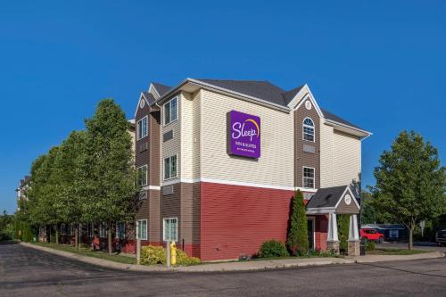 Sleep Inn & Suites - image 28