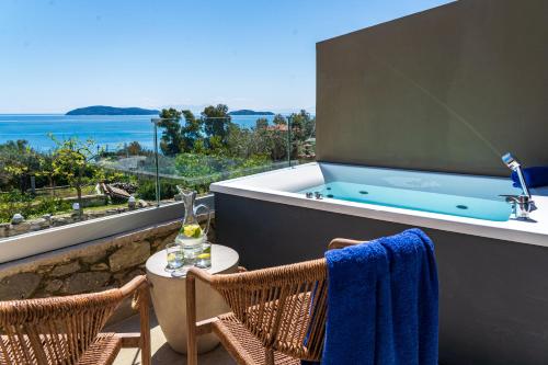 Balkonas / terasa, Irida Aegean View-Philian Hotels and Resorts in Skiatoso sala