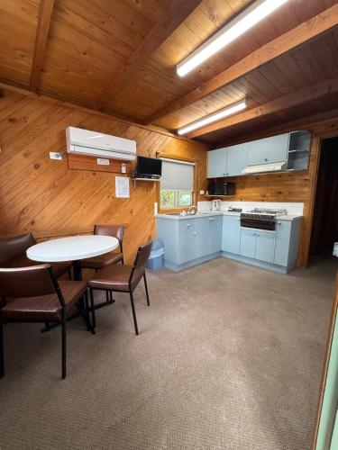 Corowa Caravan Park on the Murray River in Corowa