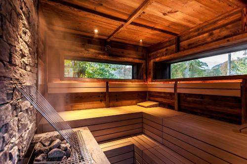 Langdale Hotel & Spa - image 4