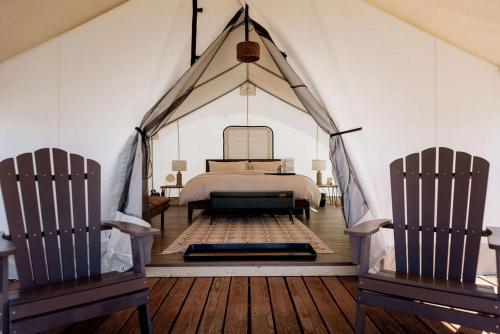 Secluded Sustainable Bell Tent Retreat with Private Decks Near Monticello, Utah in La Sal (UT)