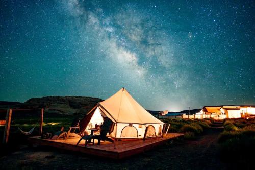 Secluded Sustainable Bell Tent Retreat with Private Decks Near Monticello, Utah in La Sal (UT)
