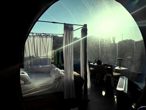 Luxury Stargazing Bubble for a Peaceful Romantic Escape in Segovia, Spain in Muñoveros