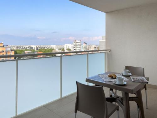 Well-equipped flat just 50m from the beach