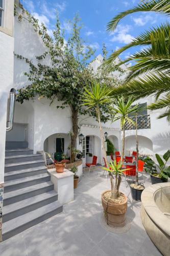 Relax Guesthouse & Hostel Lagos Central Algarve in Lagos