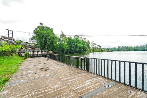 RedDoorz at ADDA Cabin Pengalengan - image 5