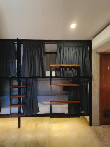 6 bunk beds