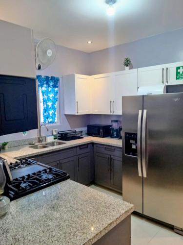 virtuve, Summer Breeze Villa in Lucea