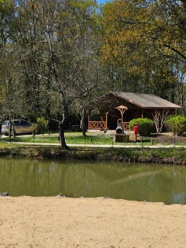 Skats, Chalet confort in Saint-Martin-De-Gurson