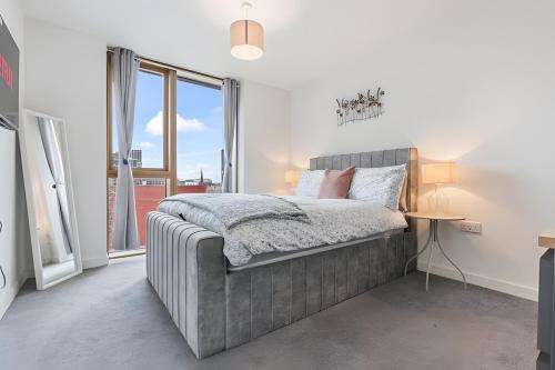 Modern Birmingham Hideaway - 3BR City Stay with Parking