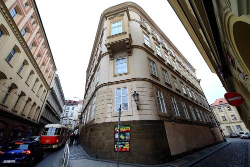 Charles Bridge Deluxe Apartment for 14 people - Self Check in, Praha (fotografie 5)