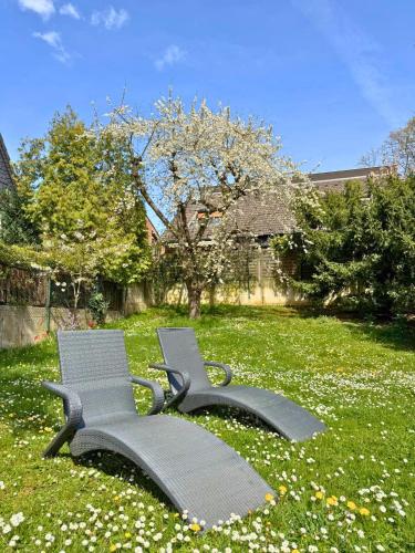 Haus mit Garten und Privater Garage in Köln, Deutschland