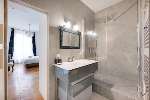 Charming 2BR4P - Georges V  Champs-AlysACes - image 7