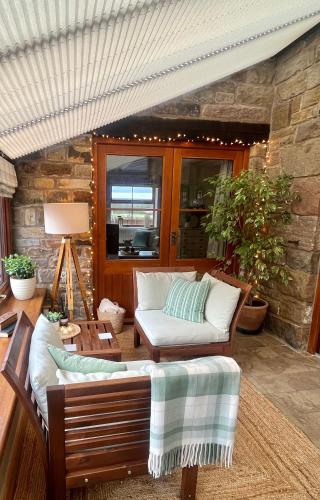 Seadmed, Cosy Cottage for Two in the Peak District with Parking in Onecote